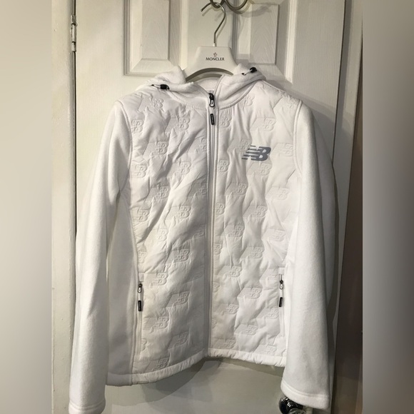 New Balance Brand Embossed White Full-Zip Fleece Jacket - Picture 7 of 14